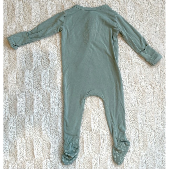 Bums & Roses Eucalyptus Footie - Picture 15 of 17